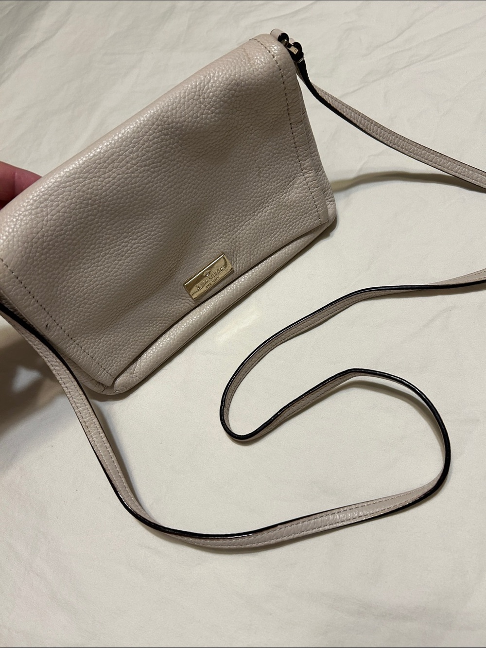 kate spade Pebbled Leather Crossbody in Light Neutral